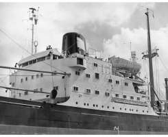 De 'Van Spilbergen' (Bnr. 114) klaar voor de proefvaart op 24 juli 1958.