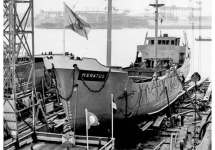 Bouwnummer 22: 'Meratus' 1953 - Klaar voor de tewaterlating op 6 juni 1953