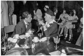 Bouwnummer 31: 'Trito' 1953 - Een toast en toespraken na de geslaagde tewaterlating op 22 juli 1953.