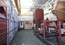 38. Dry bulk store in container.