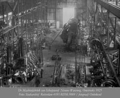 Interieur Machinefabriek van Scheepswerf Nieuwe Waterweg omstreeks 1925.
