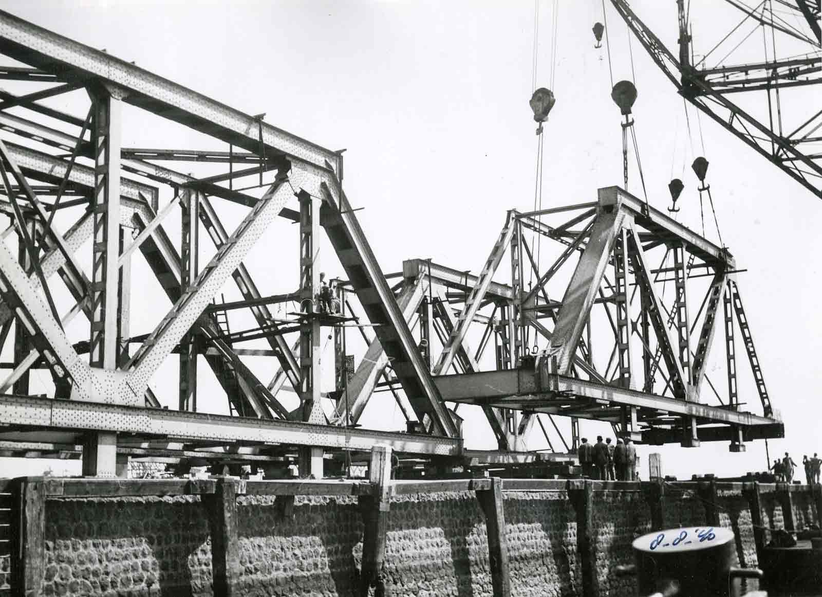 Bnr. 791: Herstel Verkeersbrug Maastricht (1940)