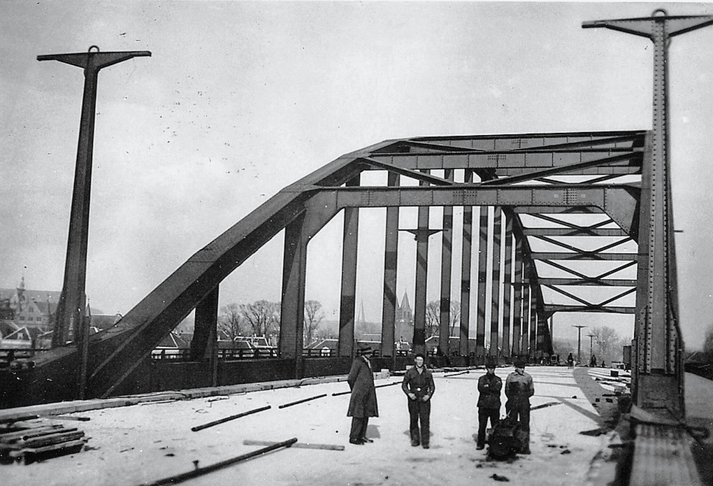 Bnr. 684: Rijnbrug Arnhem (1935)